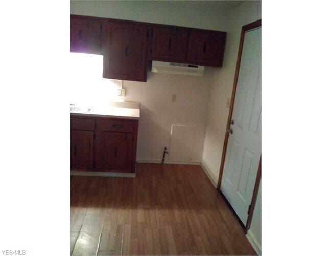 Building Photo - 2321 Linda Dr NW