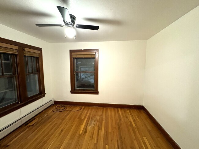 Foto del edificio - 214 Oak Hill Ave