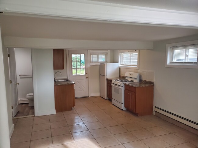 Building Photo - 27 Brookhaven Dr
