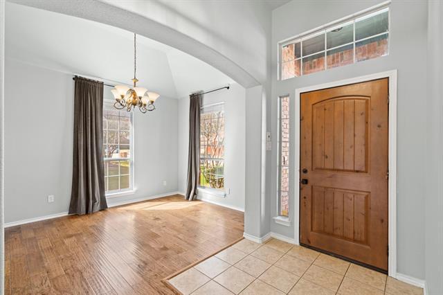 Foto del edificio - 8664 Glenburne Dr