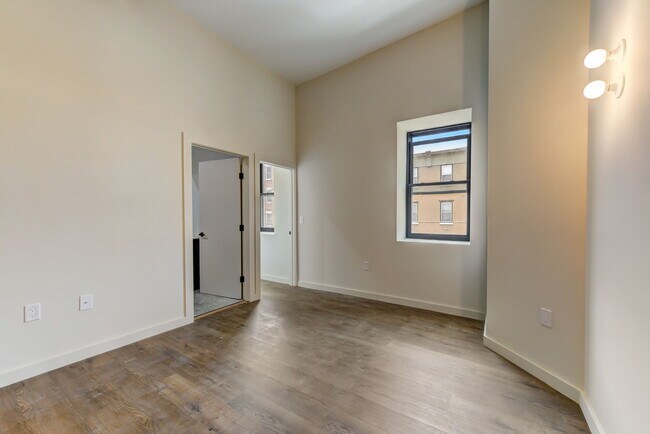 Foto del edificio - 619 N 35th St