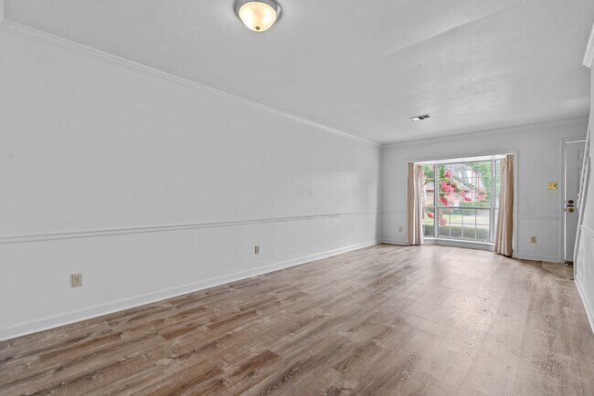 Foto del edificio - 608 N Jefferson