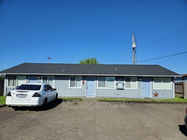 Foto del edificio - 576 Hill St SE