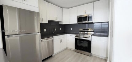 Building Photo - 1200 NE Miami Gardens Dr