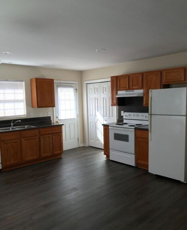 Foto del edificio - Charming 3BR 2 BA Cottage-Style Home in North Durham