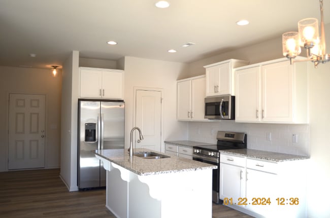 Building Photo - 18 Matrix Ct