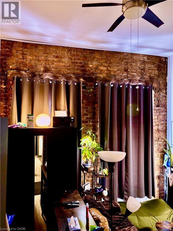 Photo du bâtiment - 123 MacNab St S