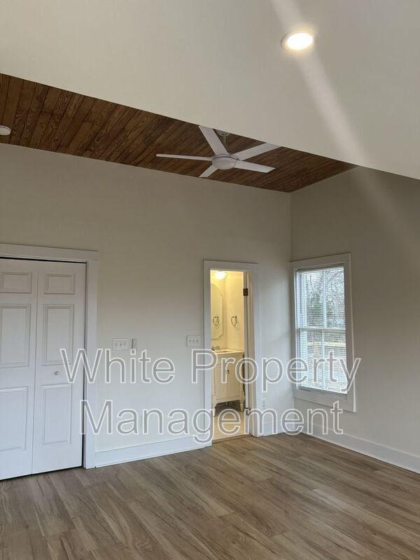 Foto del edificio - 3612 E Brief Rd