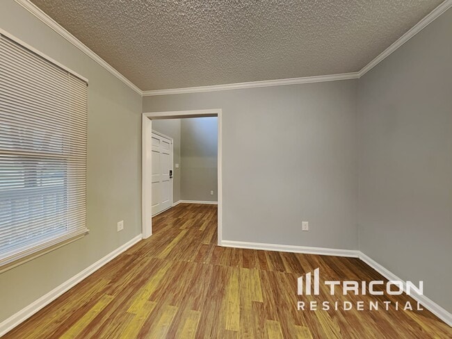 Building Photo - 8404 Sills Ct
