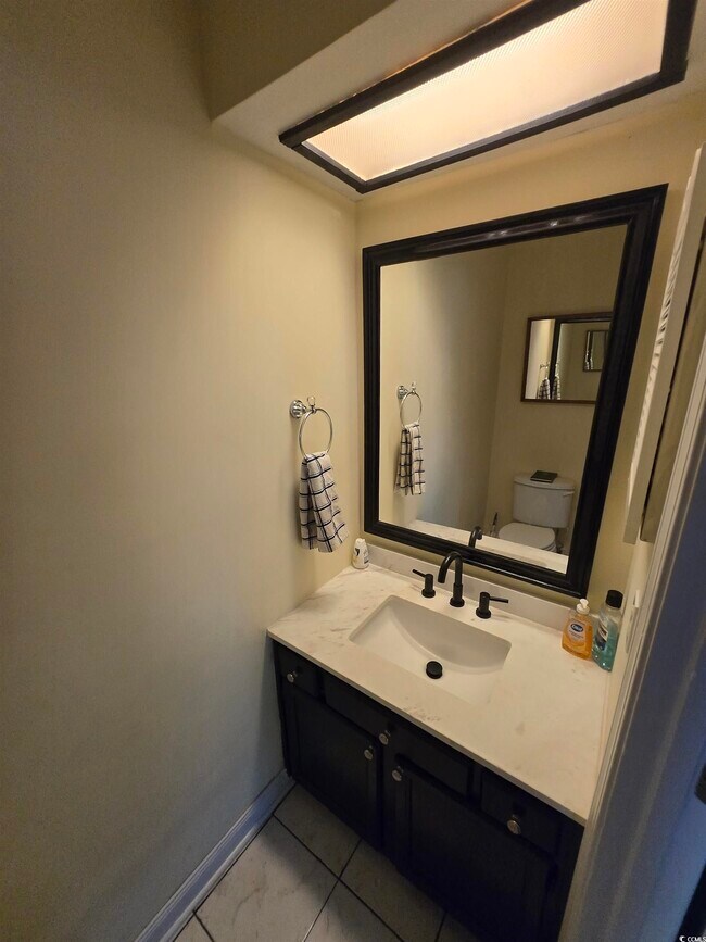 Foto del edificio - 830 44th Ave N