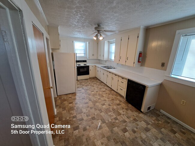 Building Photo - 213 North Nickel Plate Street