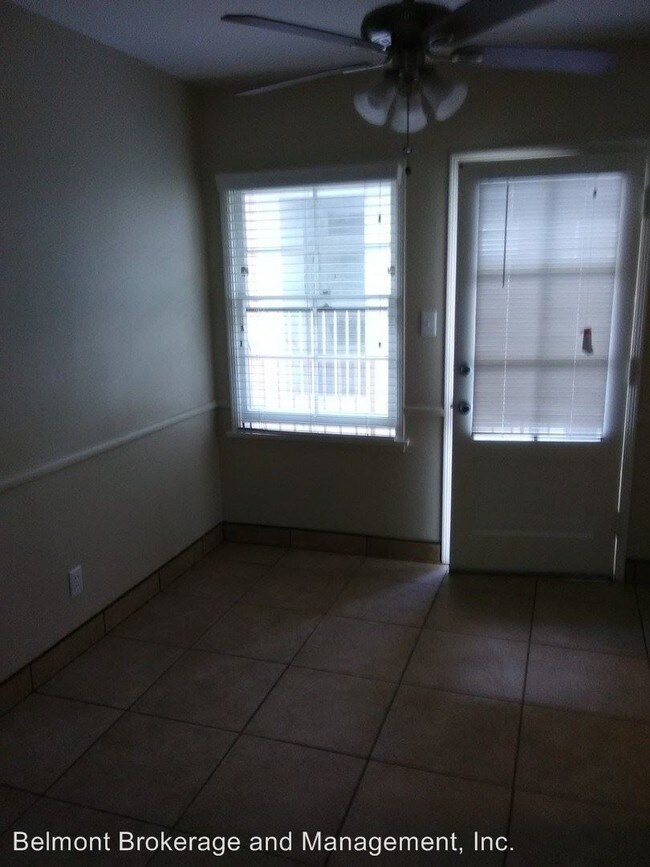 Foto del edificio - 1000 E San Antonio Dr