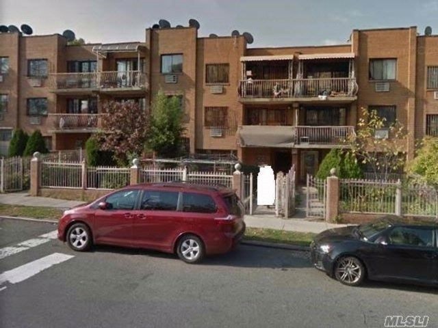 Primary Photo - 8222 Parsons Blvd