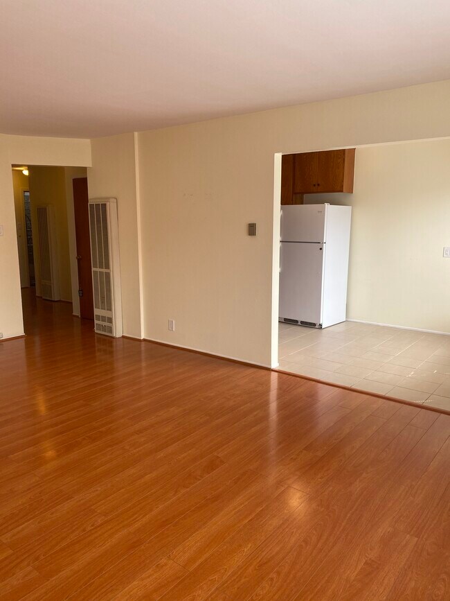 Living Room - 890 34th Ave