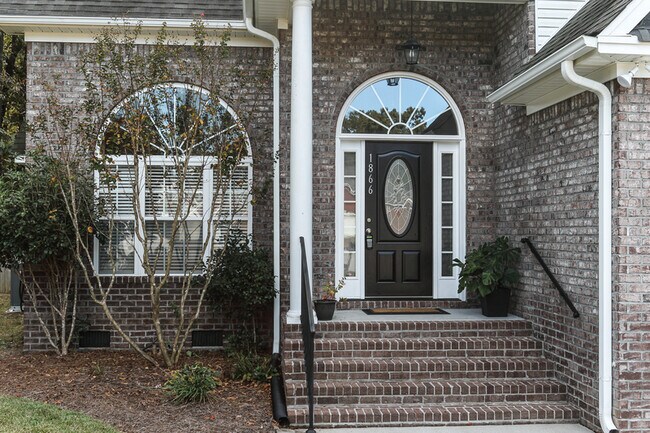 Building Photo - 1866 Wax Myrtle Dr