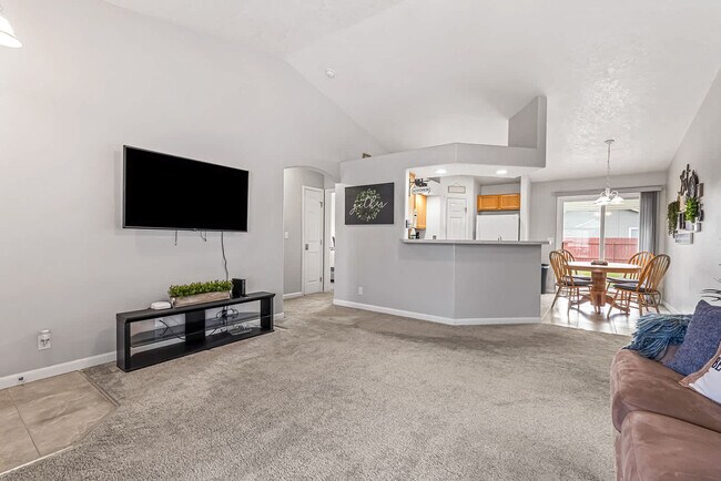 Foto del edificio - 727 W Clark Ave