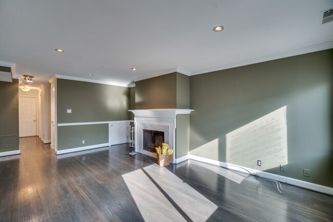 Building Photo - 1214 Eton Ct NW