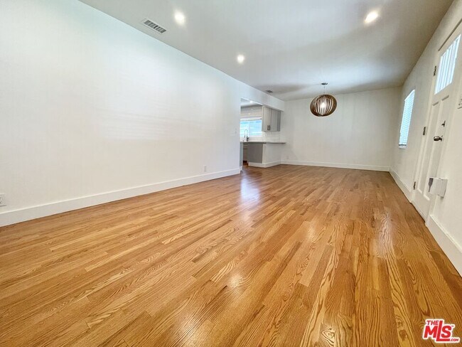 Foto del edificio - 2908 Glenhurst Ave