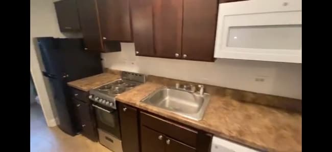 Foto del edificio - 1743 W Bryn Mawr Ave