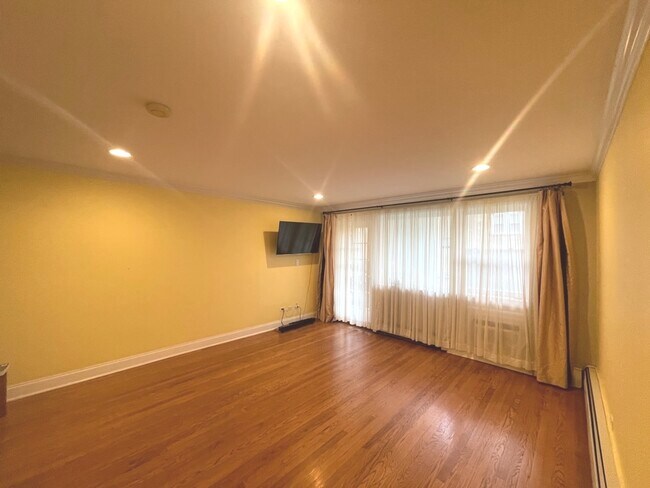 Foto del edificio - 6039 N Rockwell St
