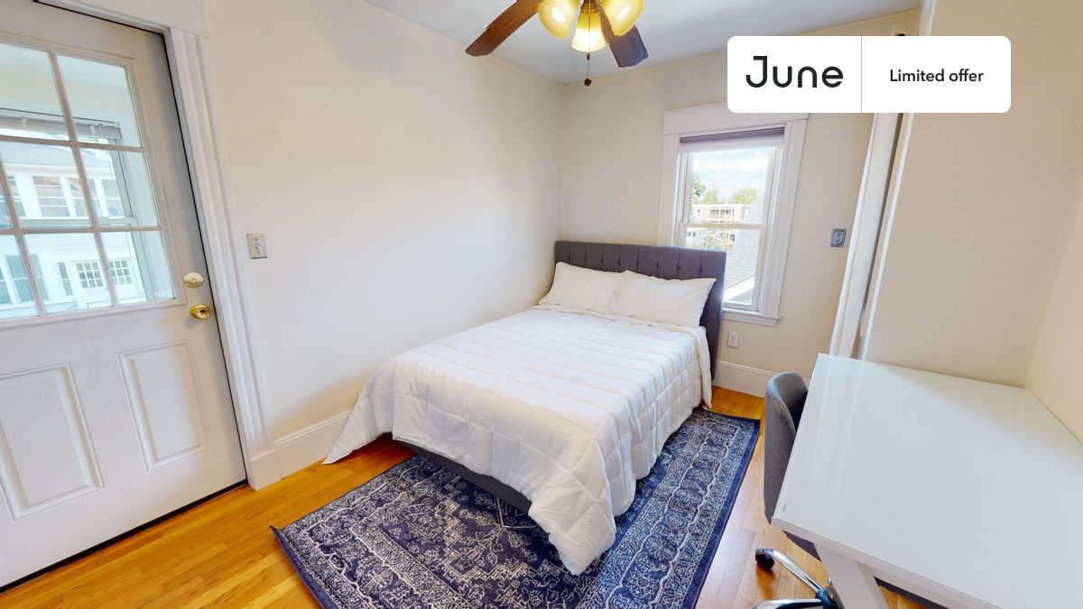 Primary Photo - Private bedroom in 4 bed/1 bath Home