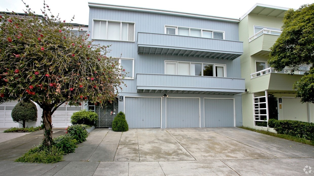Building Photo - 22-24 Heather Ave