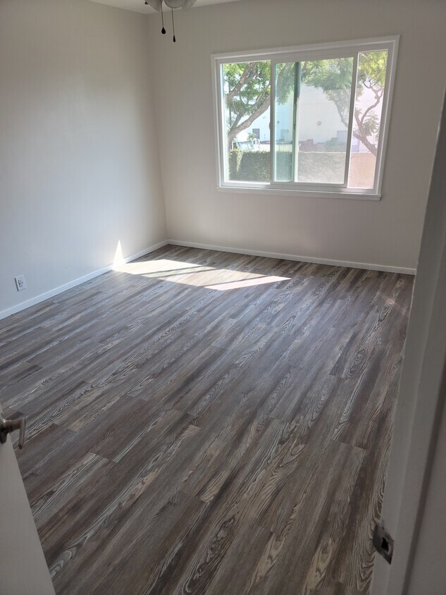 2nd bedroom - 3745 S Victoria Ave