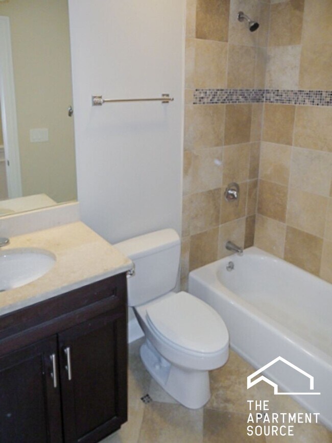 Foto del edificio - 2847 N Southport Ave