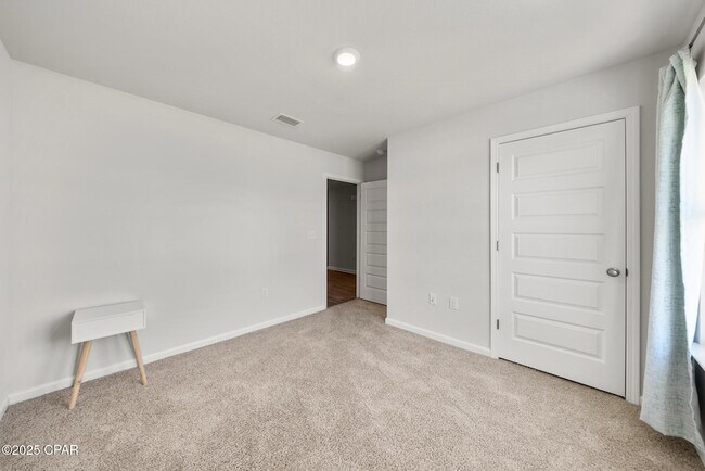 Foto del edificio - 4008 Pioneer Ln.