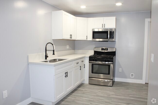 Building Photo - 10252 Vena Ave