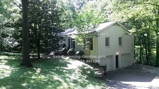 Building Photo - 5808 Vine Ridge Dr