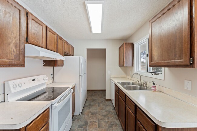 Foto del edificio - 4765 Penkwe Cir