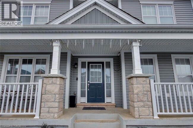 Photo du bâtiment - 18 Blue Oak St