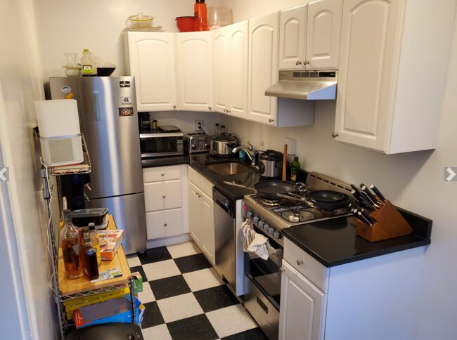 Foto del edificio - 120 Brainerd Rd