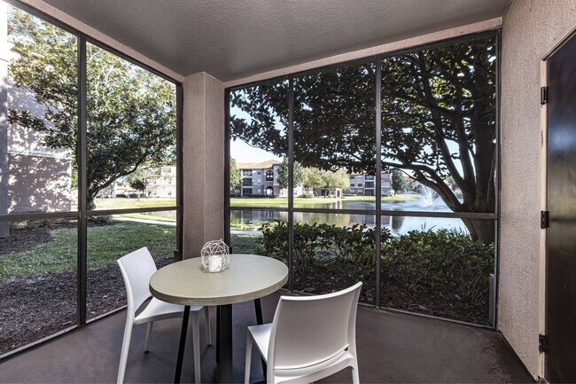 Foto del edificio - The Rexford at Waterford Lakes