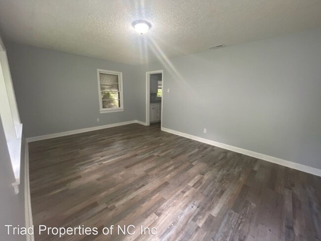 Building Photo - 3 br, 1 bath House - 501 Ashburn St.