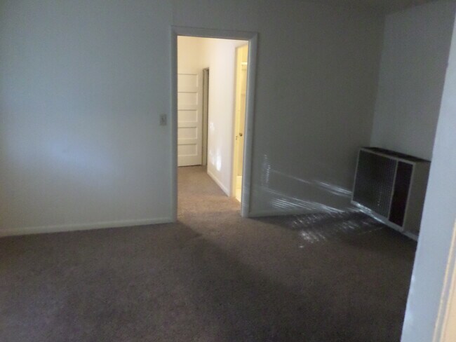 Building Photo - 304 Bell Ave