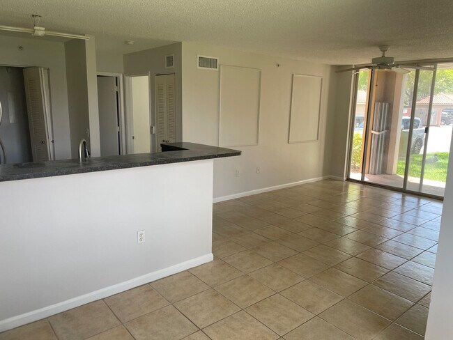 Foto del edificio - 7856 Sonoma Springs Cir