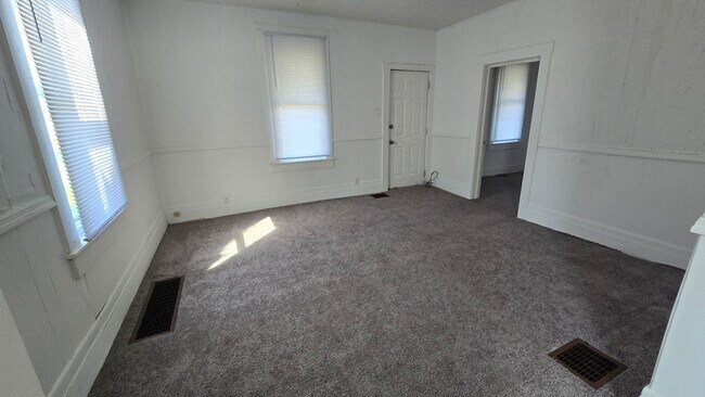 Foto del edificio - 3 Bed - 2 Bath Home, Muncie's North Side!