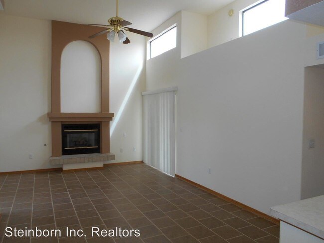 Building Photo - 2100 Stone Pine Dr