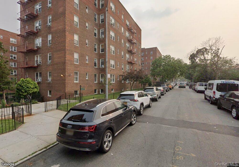 Foto del edificio - 105-24-105-63 63rd Dr