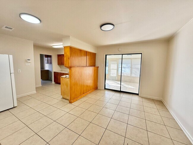 Foto del edificio - Home For Lease