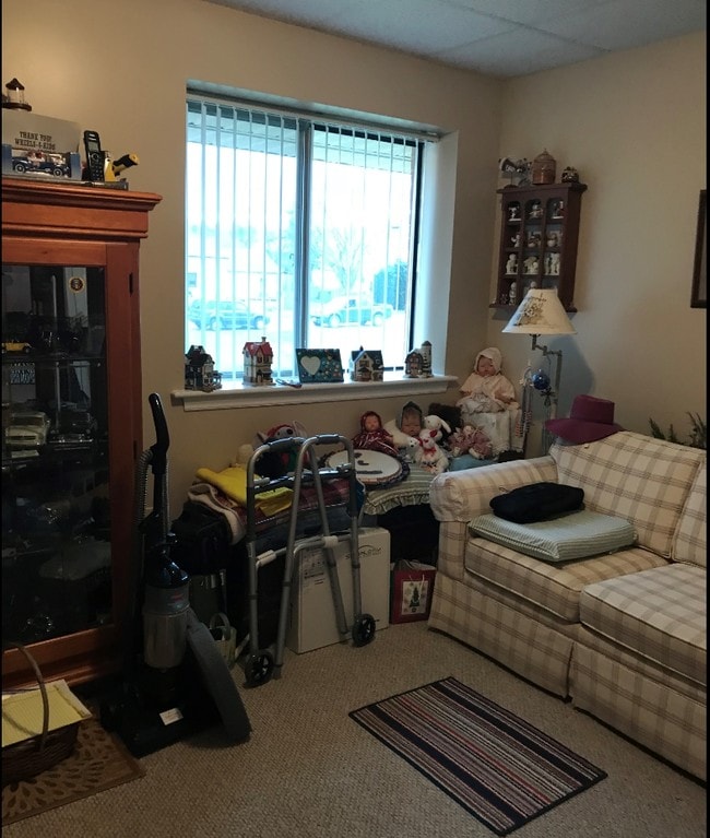Interior Photo - 301 Salem Ave