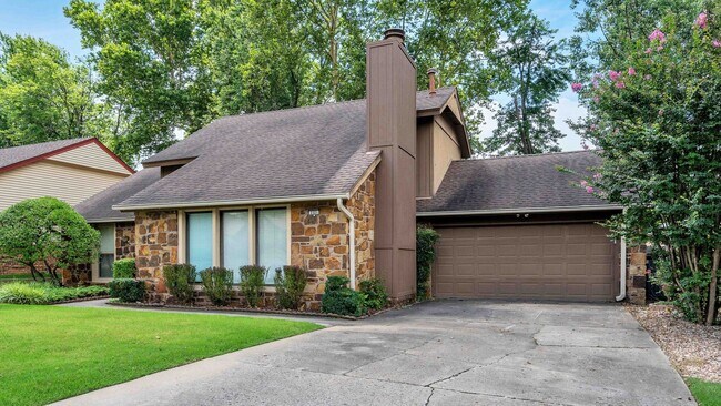 Building Photo - 3-Bed, 2-Bath in BA!