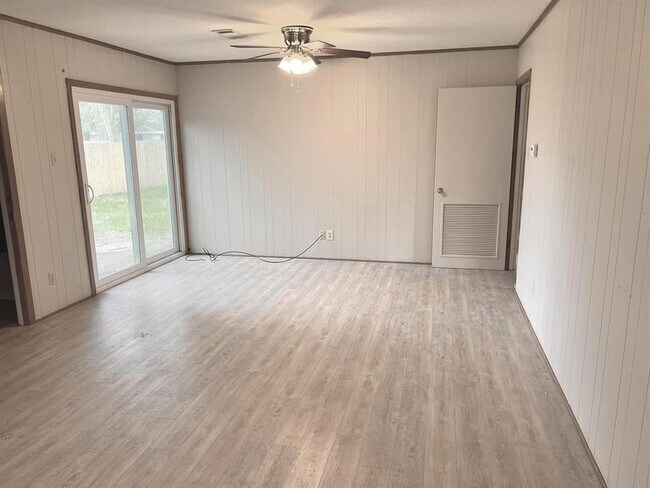 Foto del edificio - 1318 Pine Ln