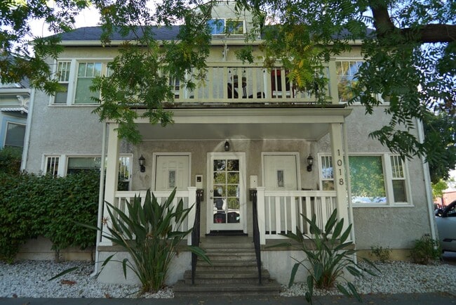Building Photo - 1018 25th St