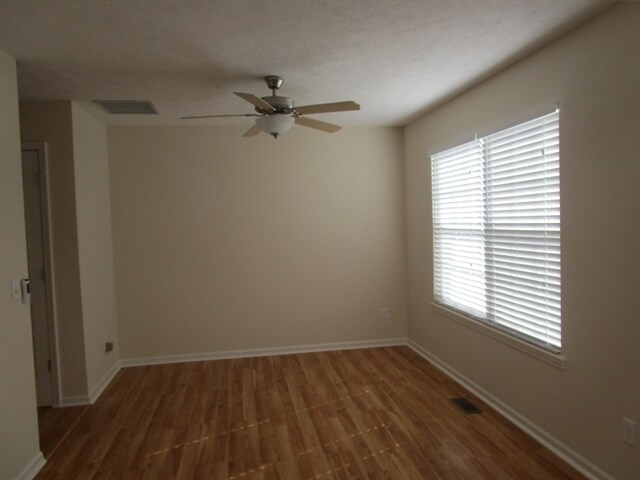 Foto del edificio - 5964 Keensburg Dr