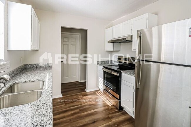 Foto del edificio - 3037 Pinecrest St