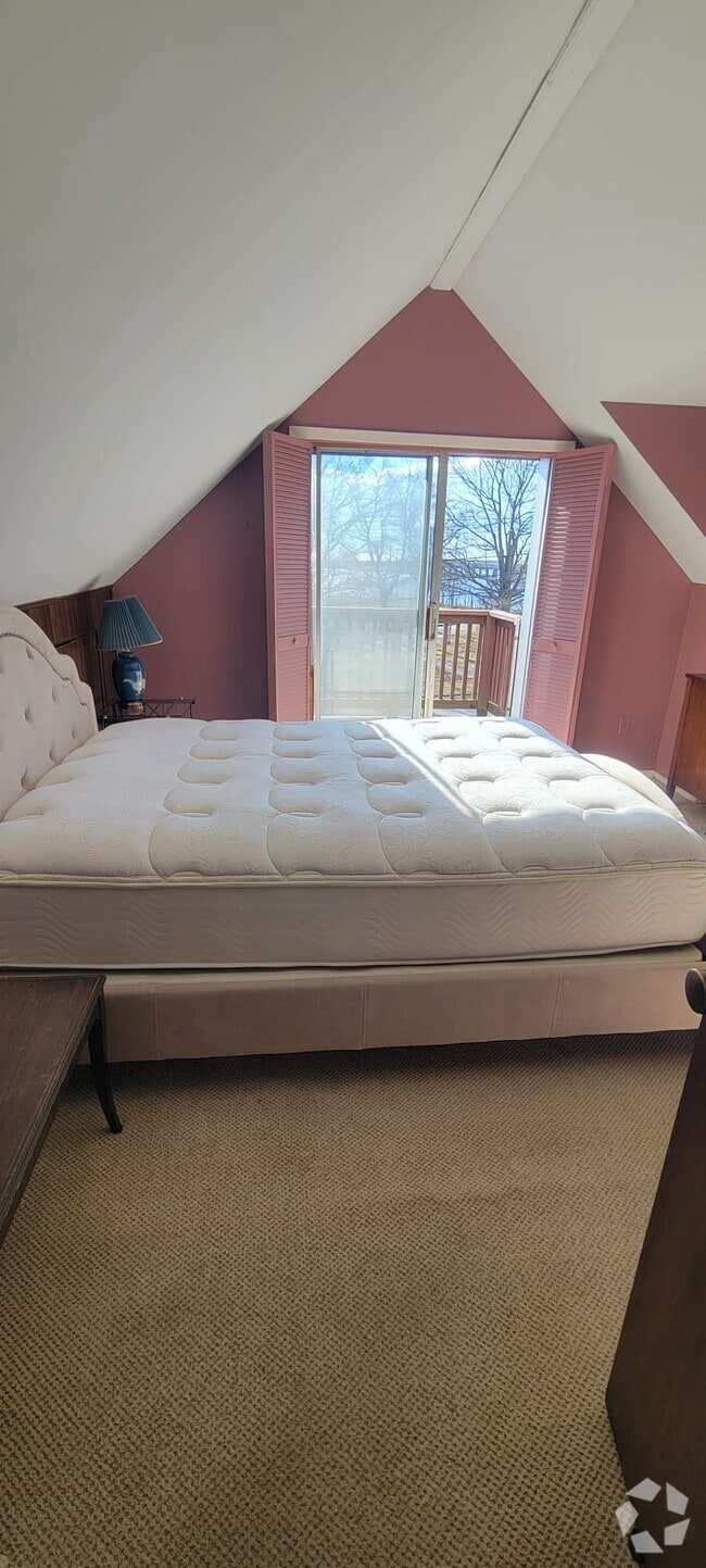 JFK International Airport Apartments for Rent with Parking Jamaica