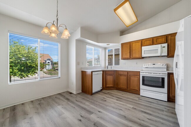 Building Photo - 9288 Prairie Clover Dr
